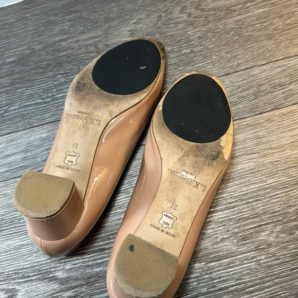 LK Bennett Beige Heels with Gold Bow - Picture 8 of 9